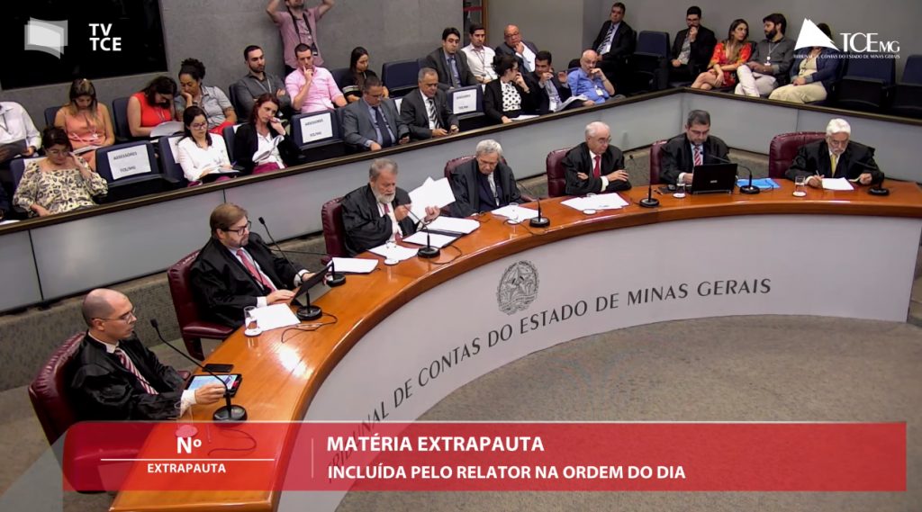 Parceria entre TCE e Receita Federal realiza curso sobre Fundos de  Políticas Públicas - Tribunal de Contas do Estado de Minas Gerais / TCE-MG